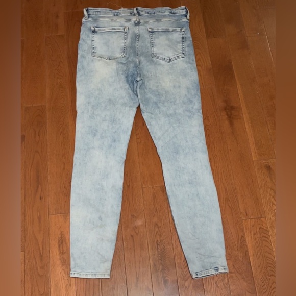 Stitches Trendy Multi Coloured Blue High Rise Ripped 👖 - Picture 2 of 3